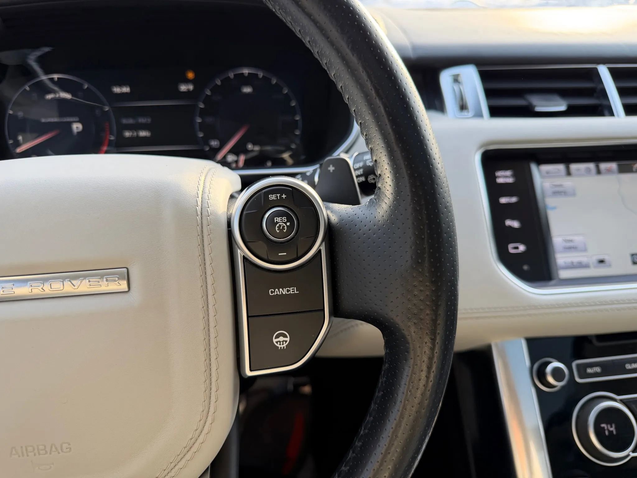 Used 2014 Land Rover Range Rover Sport Autobiography image 26