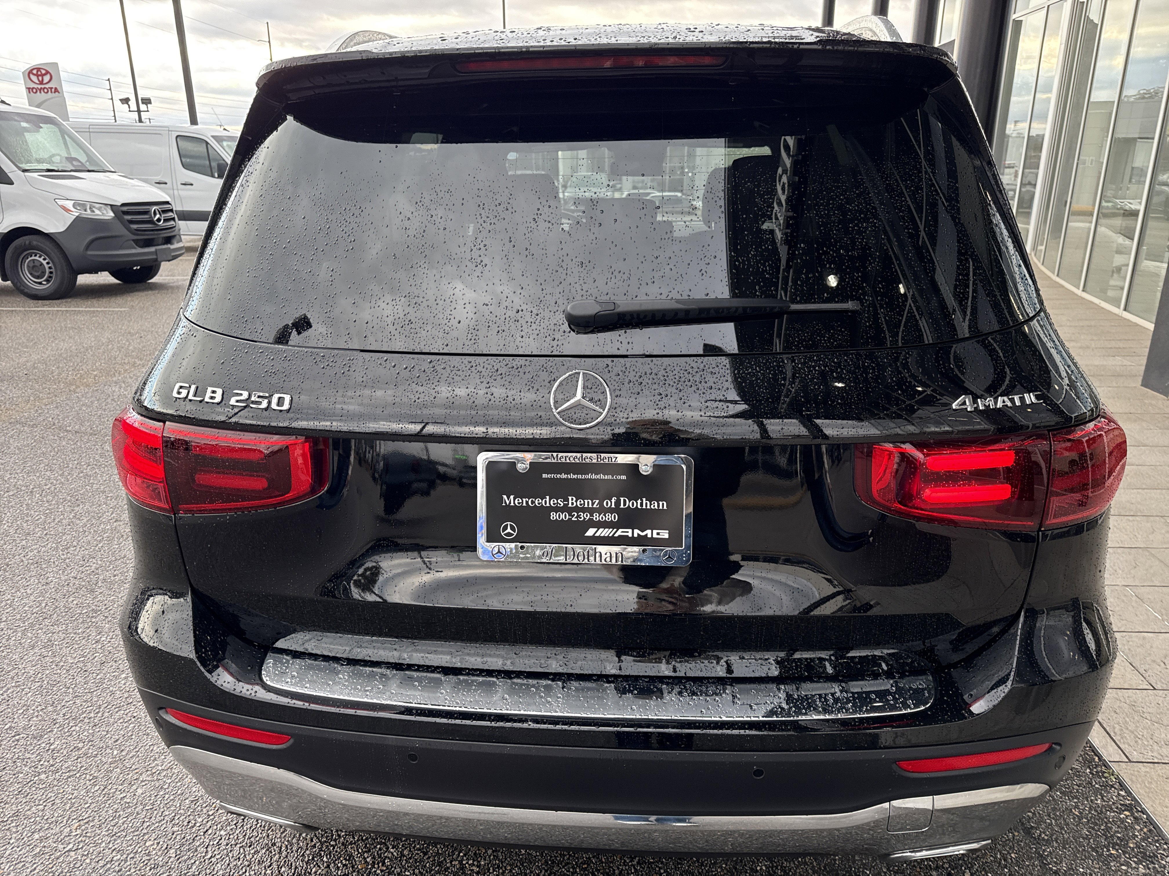 Certified 2025 Mercedes-Benz GLB 250 4MATIC image 3