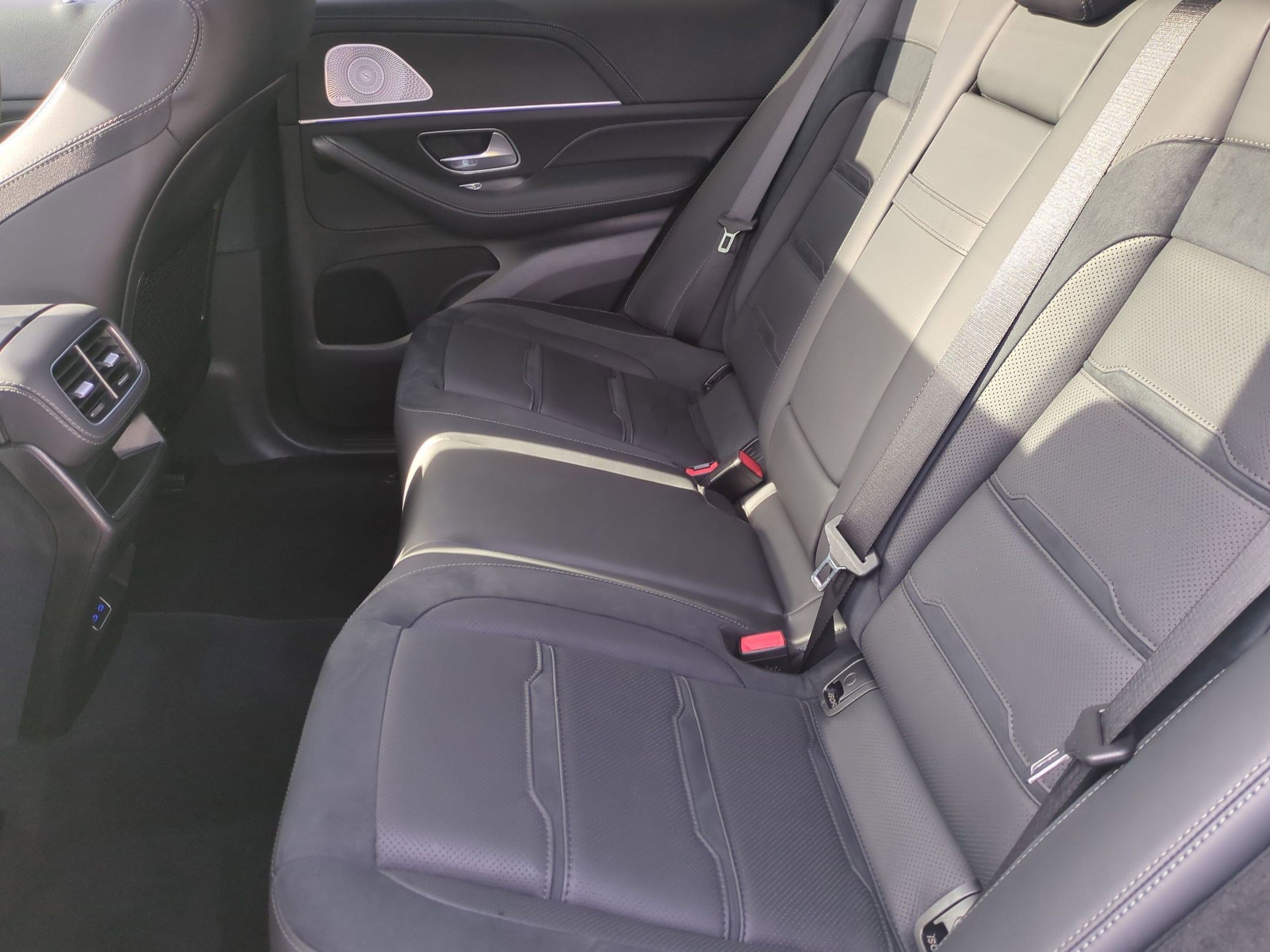 Certified 2025 Mercedes-Benz GLE 53 AMG 4MATIC Coupe image 32