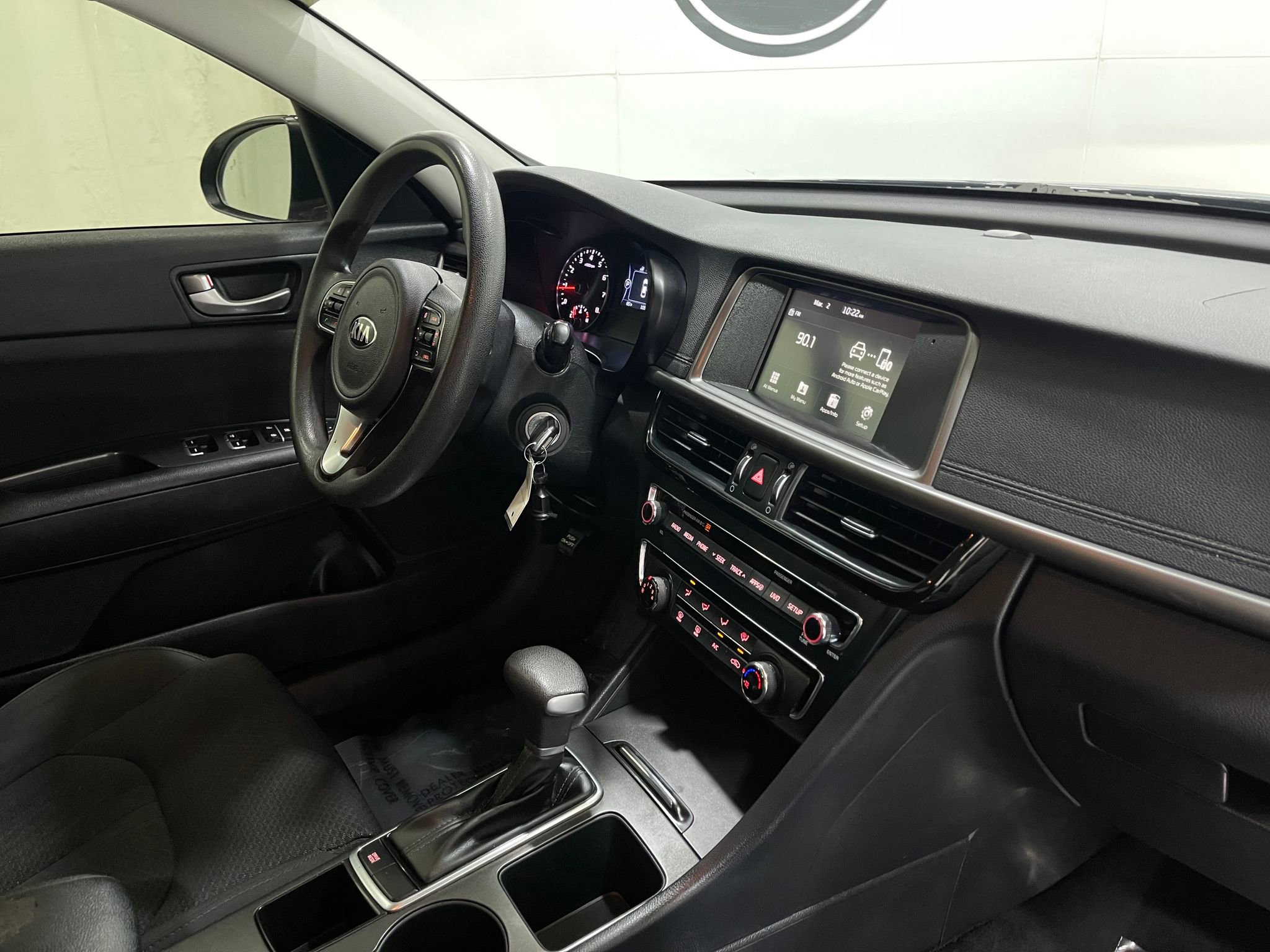 Used 2018 Kia Optima LX w/ 17" Alloy Wheels Package image 17