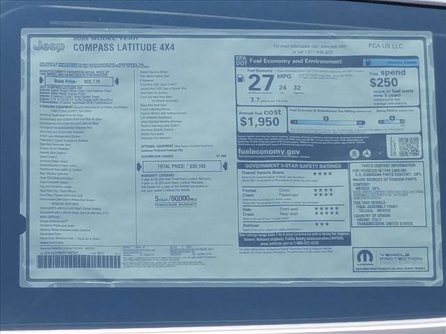 New 2025 Jeep Compass Latitude image 17