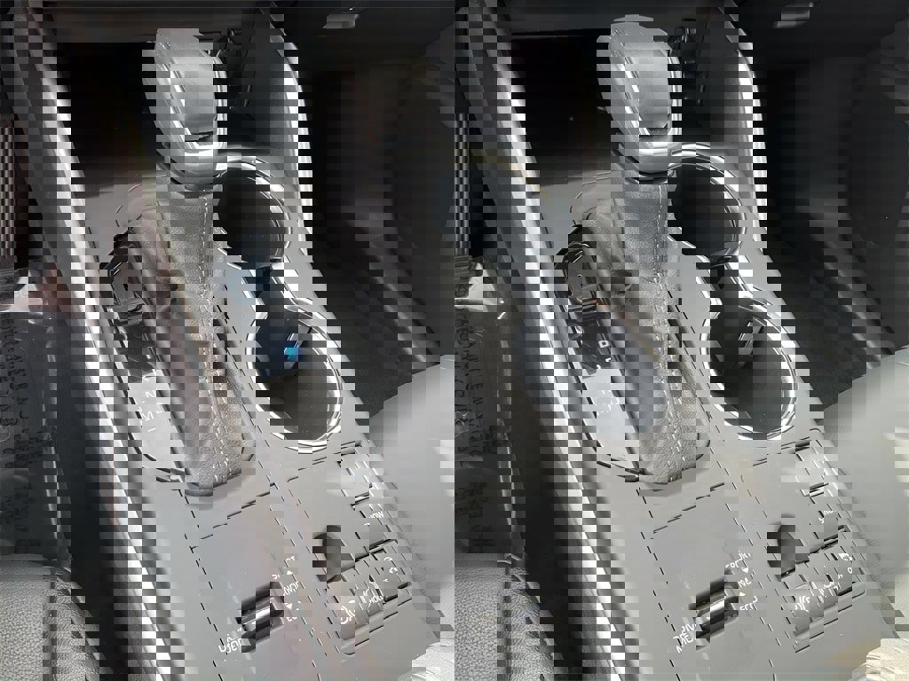 Used 2024 Toyota Highlander XLE image 11