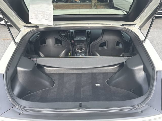 Used 2016 Nissan 370Z NISMO RWD image 18