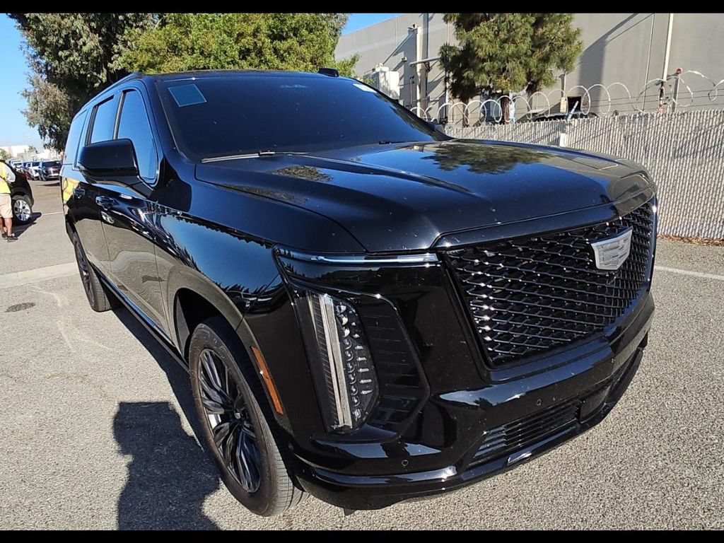 Used 2025 Cadillac Escalade ESV Sport w/ LPO, ONYX Package AWD/4WD image 8