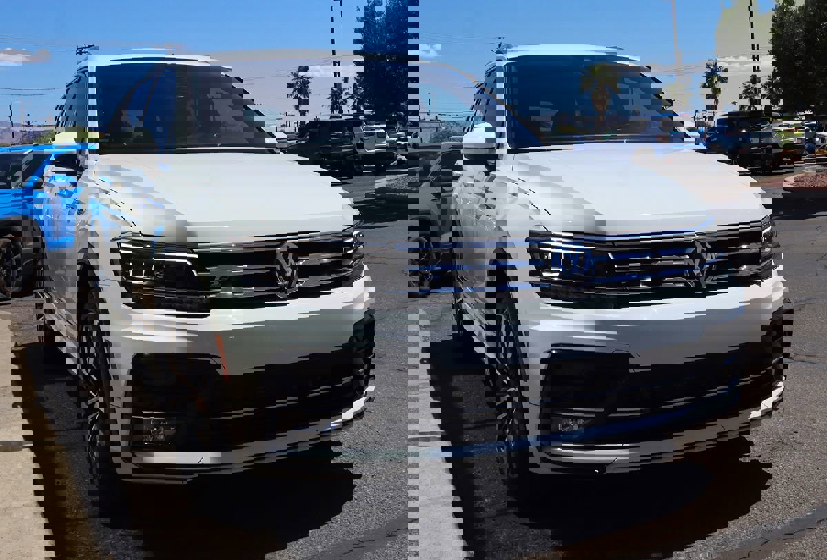 Used 2021 Volkswagen Tiguan SEL Premium R-Line image 19