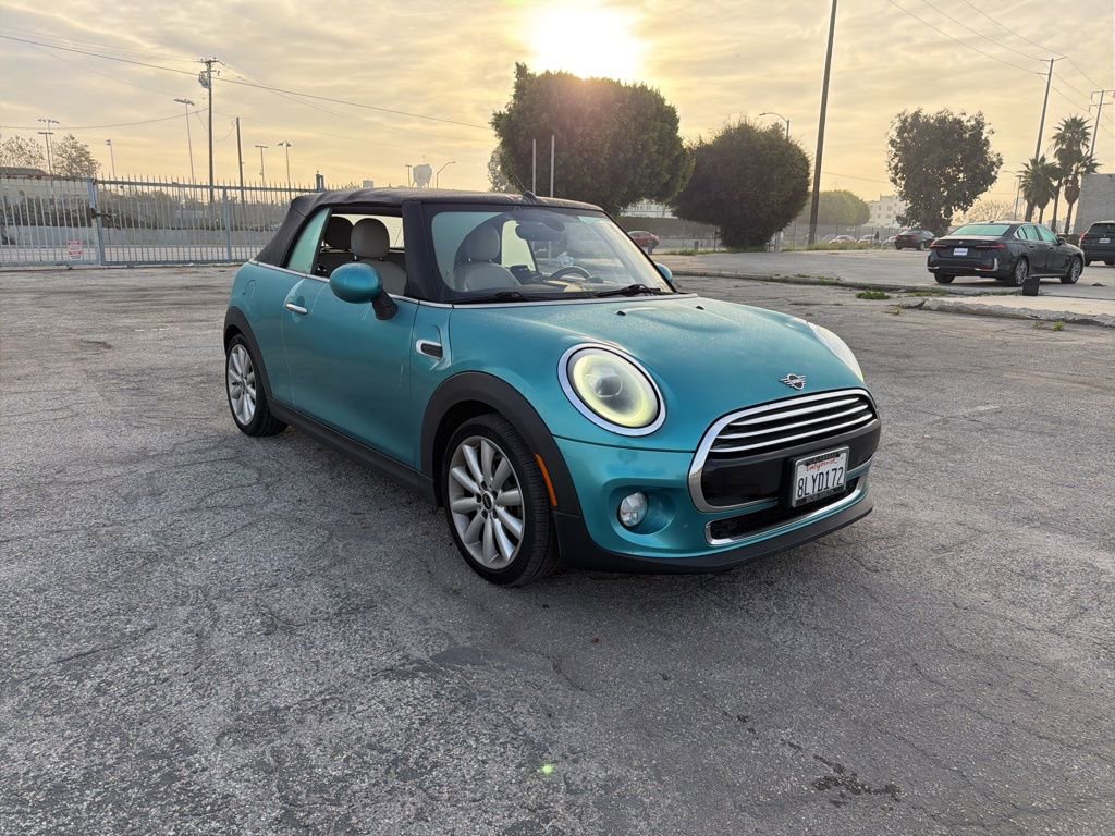Used 2019 MINI Cooper Convertible w/ Premium Package image 7