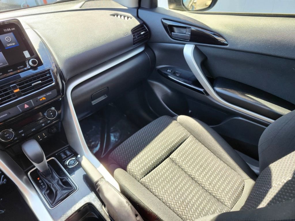 Used 2022 Mitsubishi Eclipse Cross LE image 13