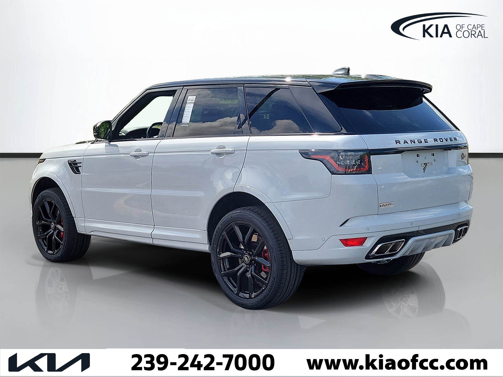 Used 2021 Land Rover Range Rover Sport SVR image 4