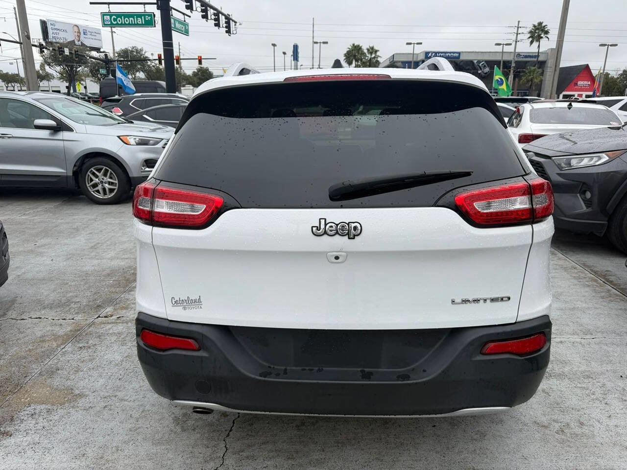 Used 2017 Jeep Cherokee Limited image 7