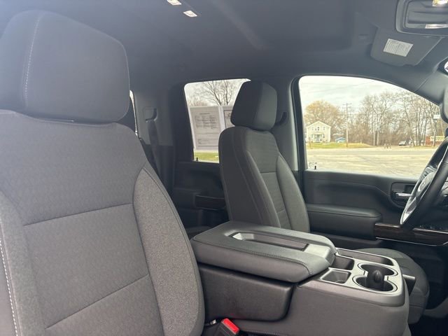 Used 2022 GMC Sierra 2500 SLE w/ SLE Value Package; image 18