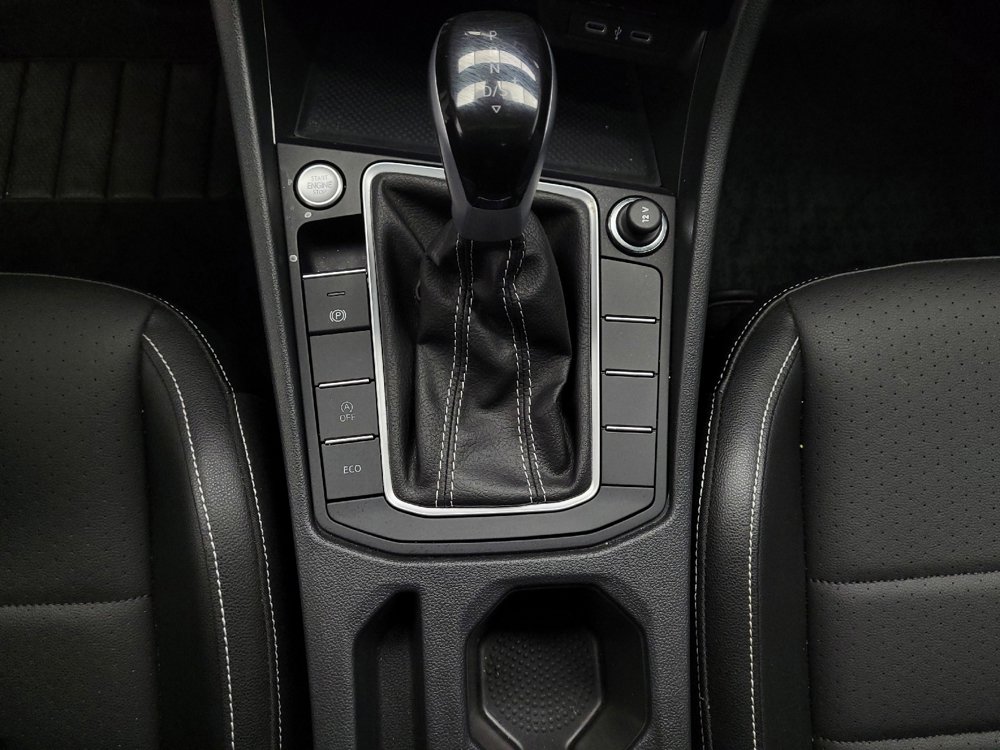 Used 2024 Volkswagen Jetta SE w/ Panoramic Sunroof Package image 26