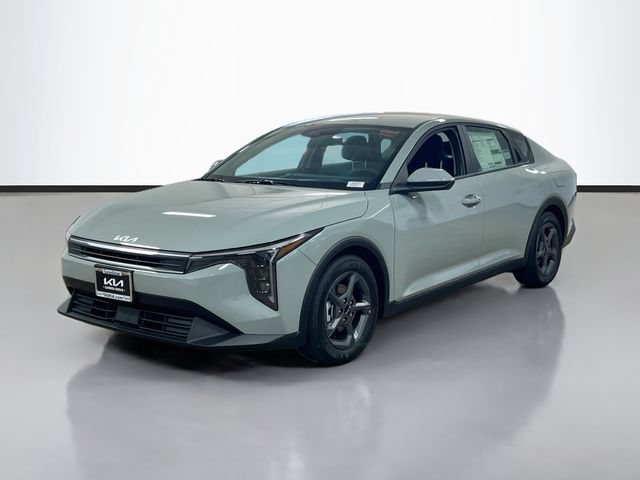 New 2026 Kia K4 FWD image 3