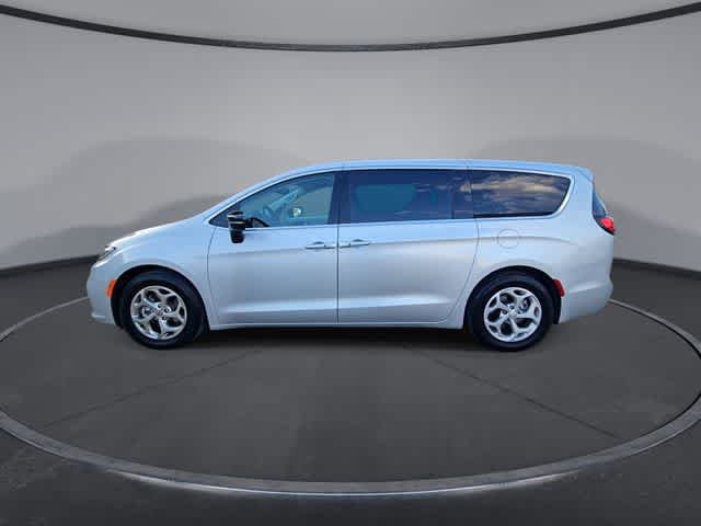 Used 2024 Chrysler Pacifica Limited FWD image 5