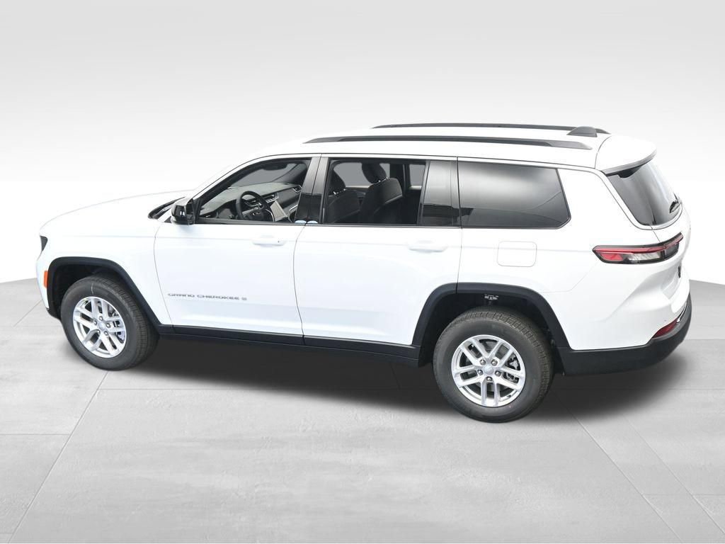 Used 2024 Jeep Grand Cherokee L Laredo w/ Luxury Tech Group I image 41