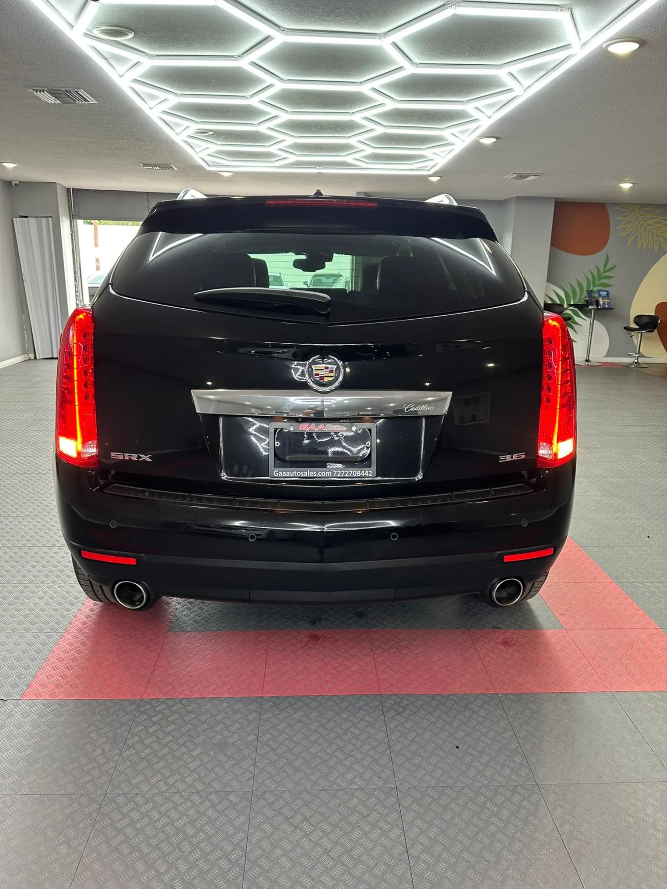 Used 2013 Cadillac SRX Luxury w/ Driver Awareness Package FWD image 5