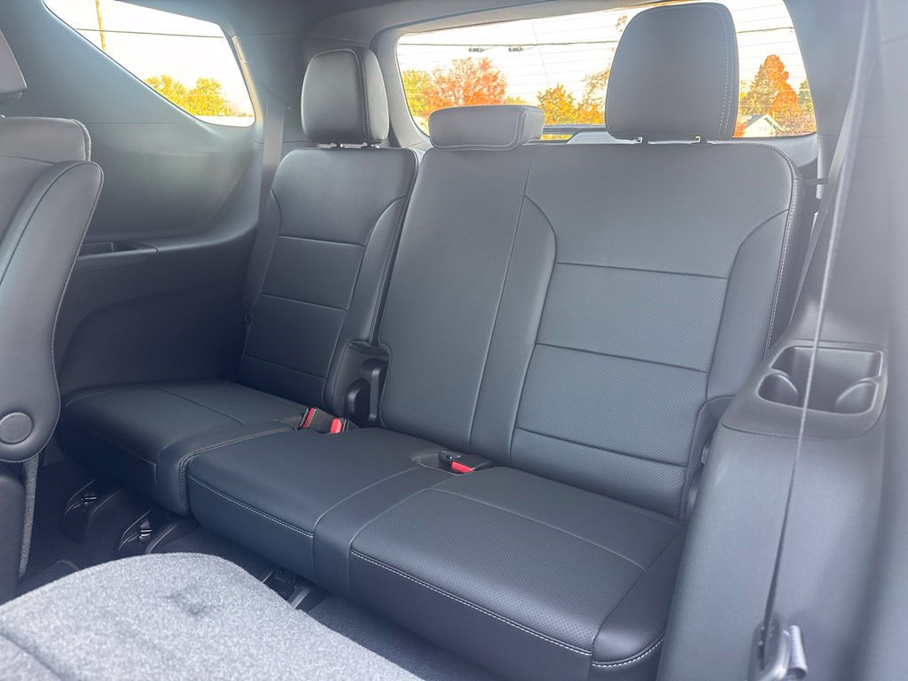 New 2027 Chevrolet Traverse LT AWD/4WD image 17