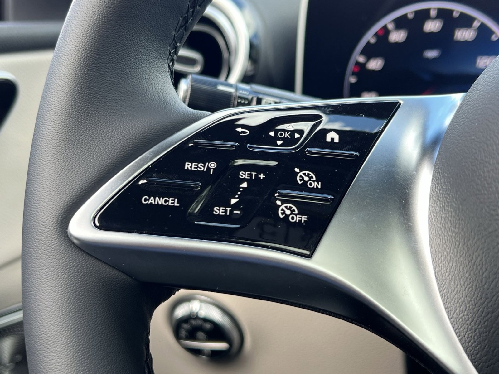 New 2026 Mercedes-Benz GLC 300 4MATIC image 36