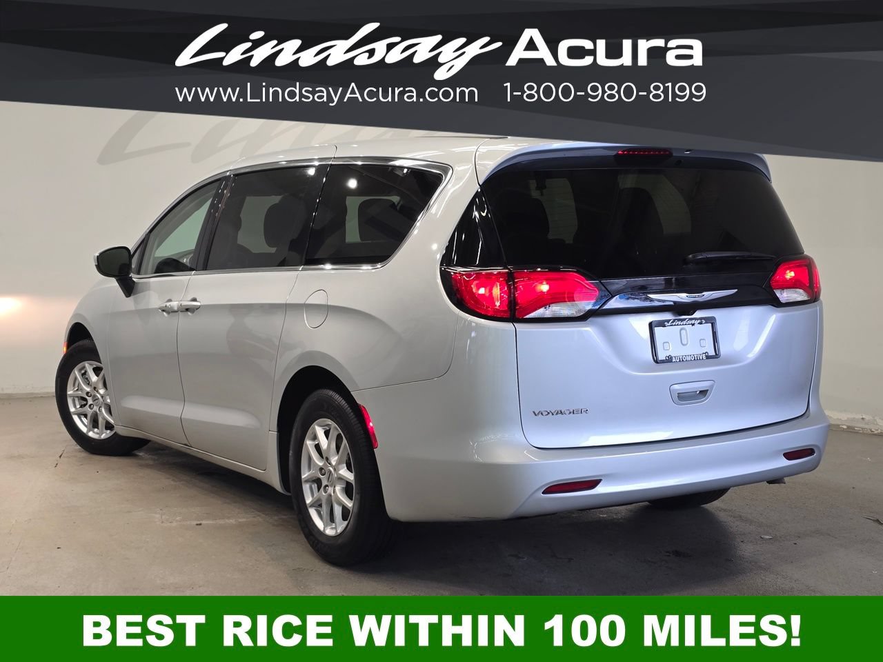 Used 2023 Chrysler Voyager LX FWD image 4