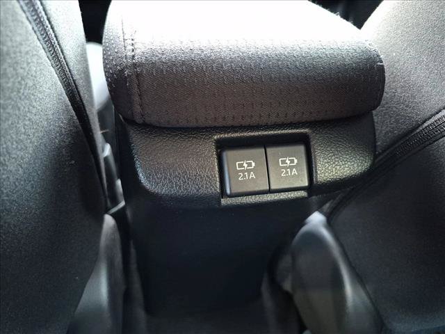 Used 2021 Toyota Prius L Eco FWD image 16