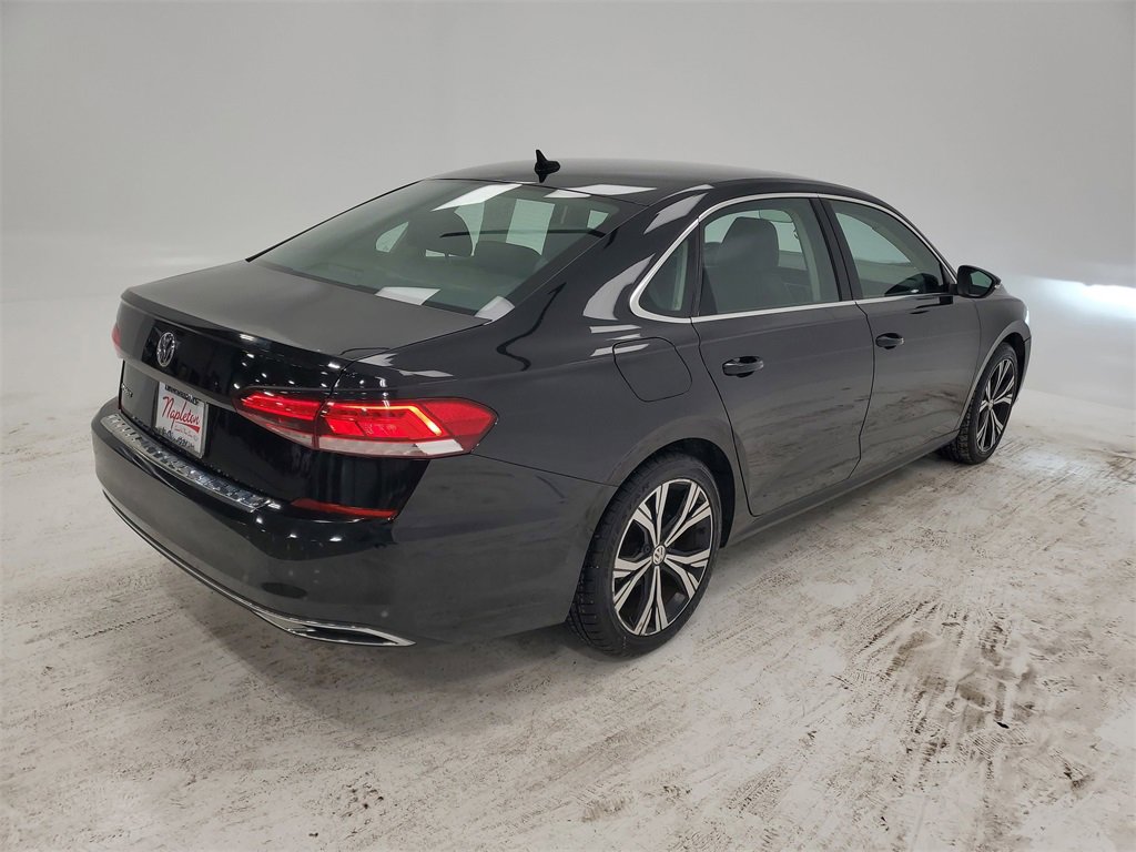 Used 2021 Volkswagen Passat 2.0T SE image 5