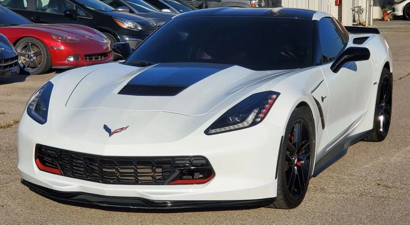 Used 2015 Chevrolet Corvette Stingray Coupe w/ 2LT Preferred Equipment Group RWD image 16