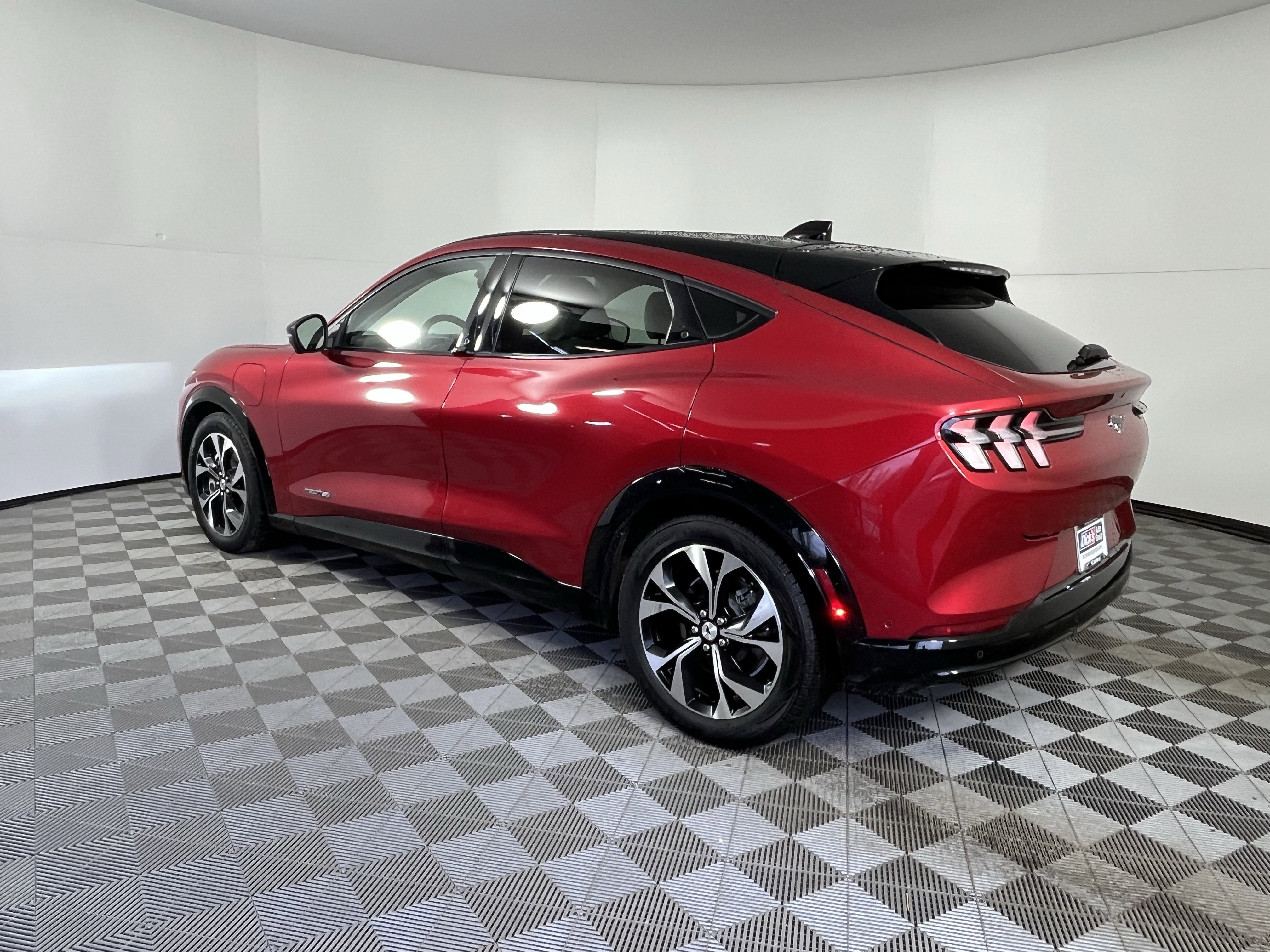 Used 2021 Ford Mustang Mach-E Premium image 3