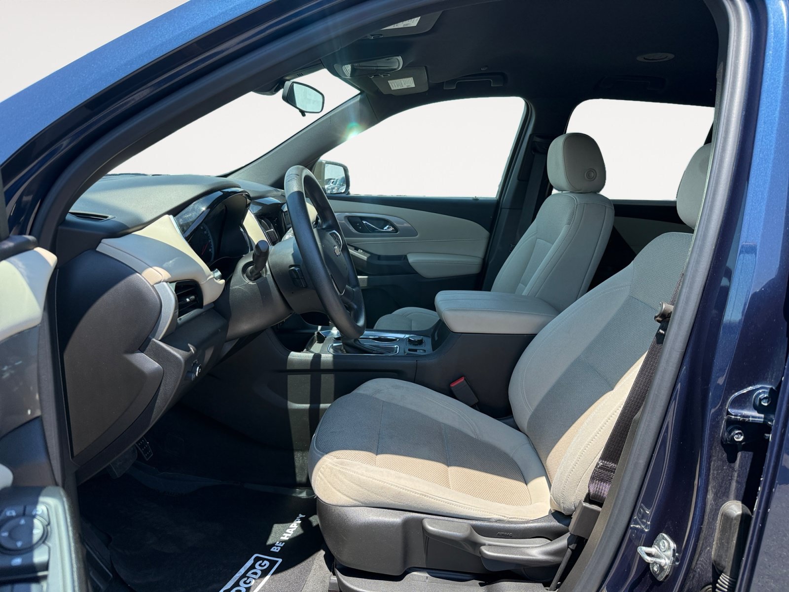 Used 2022 Chevrolet Traverse LS AWD/4WD image 10