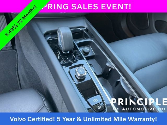 Certified 2025 Volvo XC60 B5 Core image 18