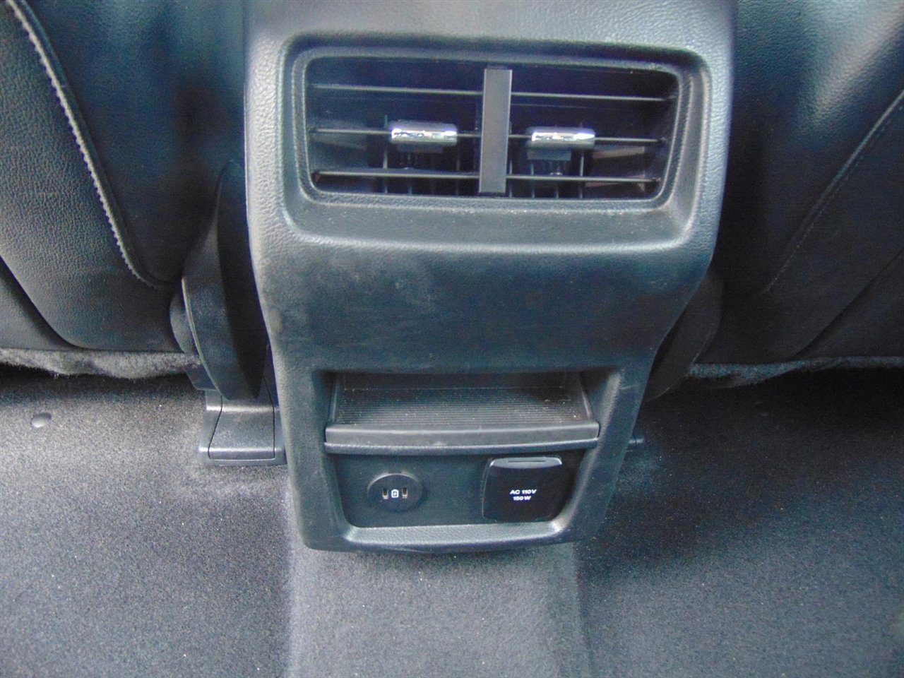 Used 2024 Ford Edge Titanium image 17