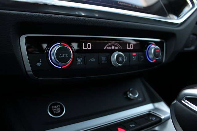 New 2025 Audi Q3 2.0T Premium image 11