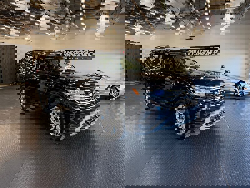 Used 2021 Volkswagen Atlas SE