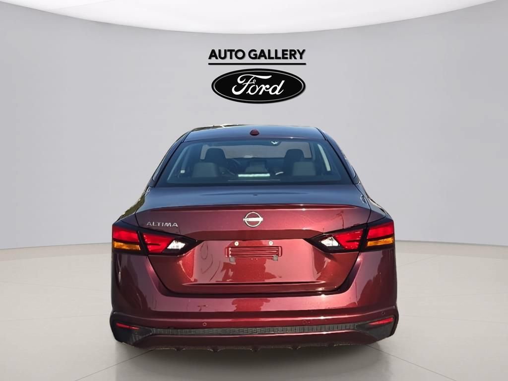 Used 2025 Nissan Altima 2.5 SV FWD image 5