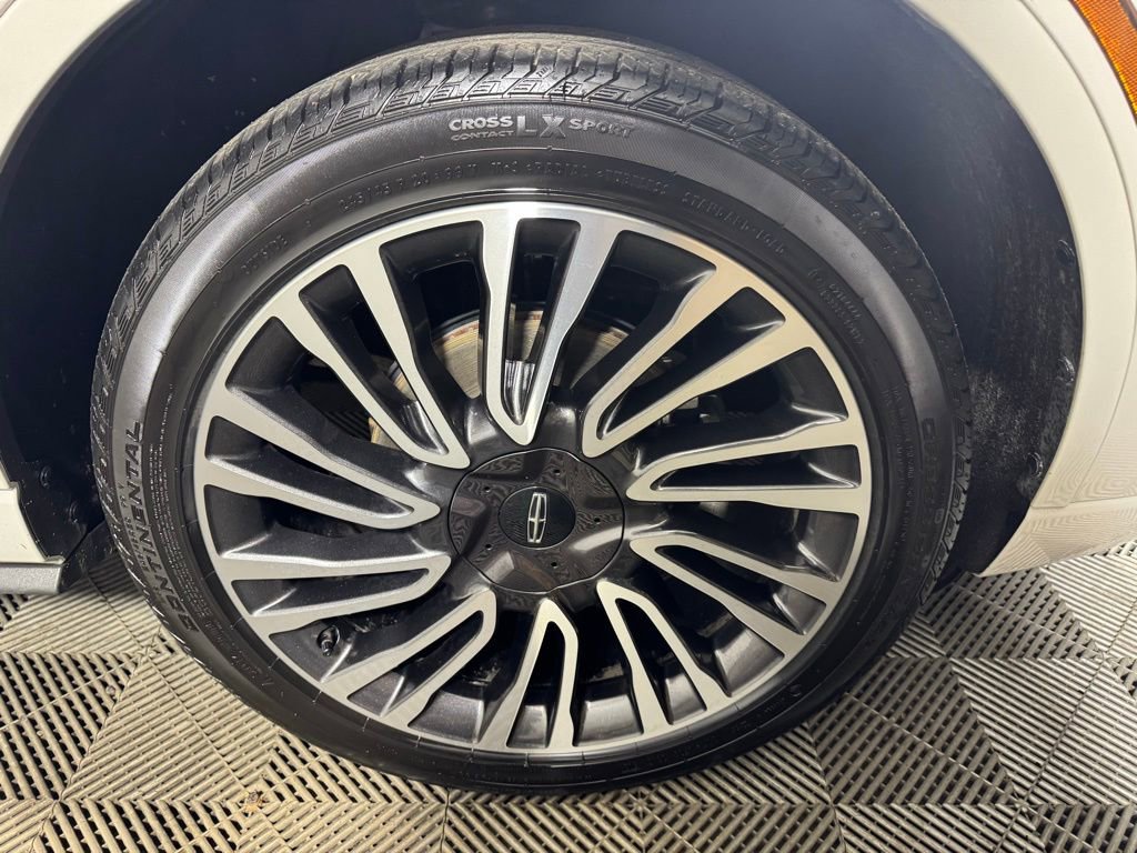 Certified 2022 Lincoln Corsair AWD w/ Premium Package image 12