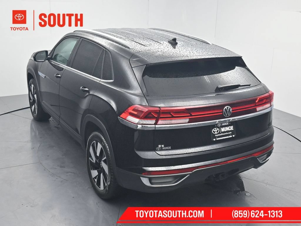 Used 2024 Volkswagen Atlas Cross Sport SE FWD image 57