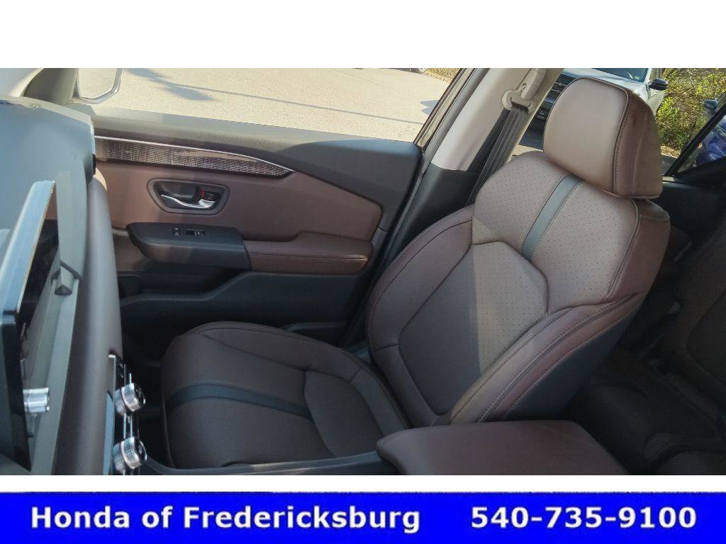 Certified 2025 Honda Pilot Elite image 26