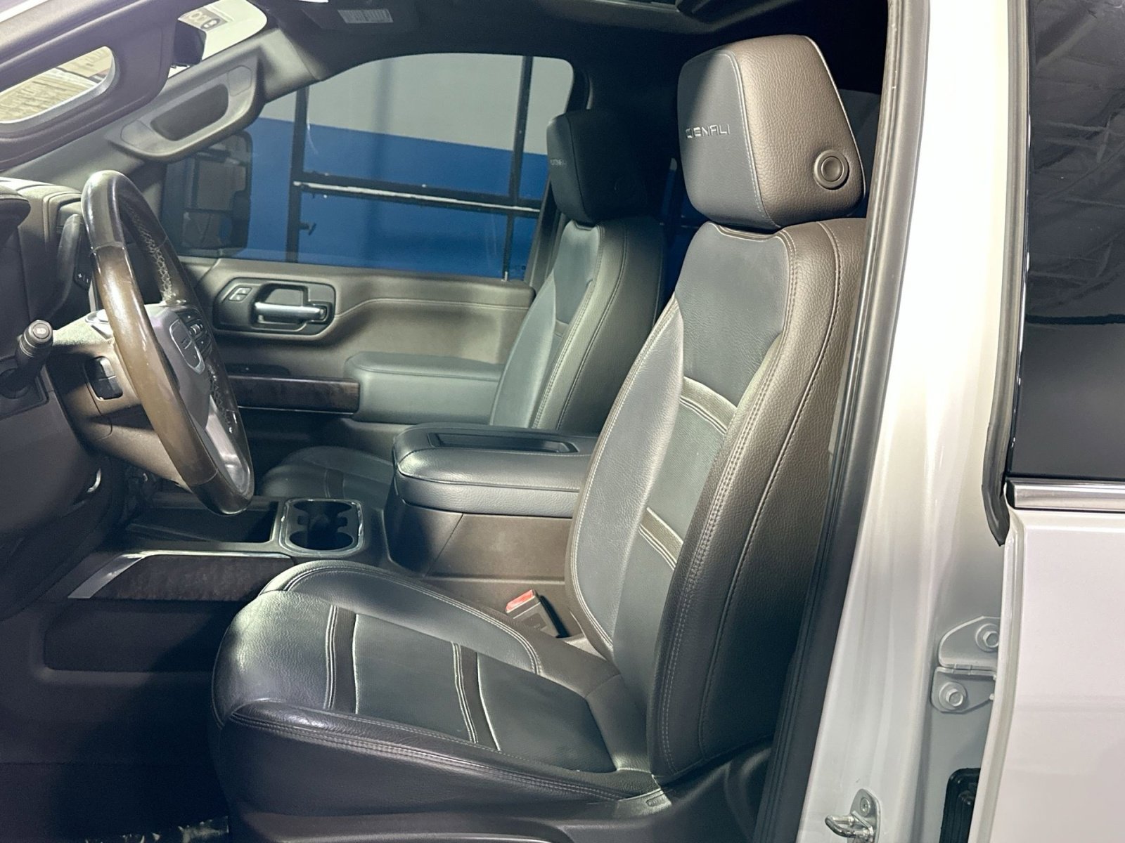 Used 2022 GMC Sierra 2500 Denali w/ Denali Ultimate Package image 13