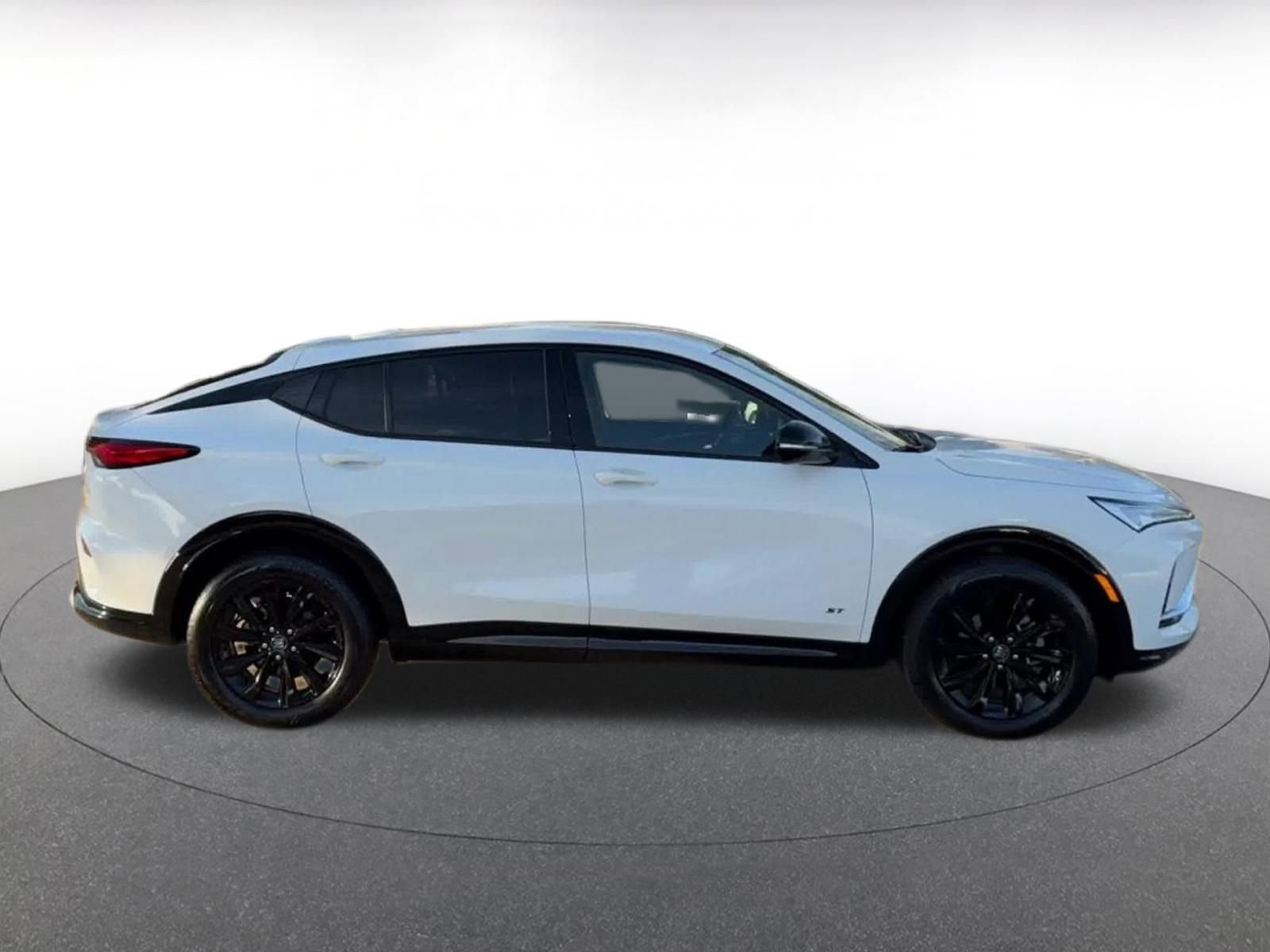 Used 2025 Buick Envista Sport Touring image 16