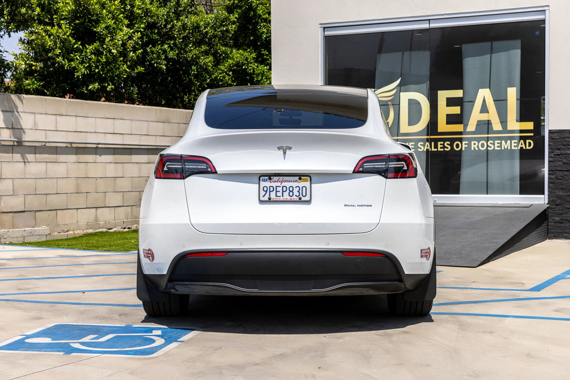 Used 2021 Tesla Model Y Long Range AWD/4WD image 10