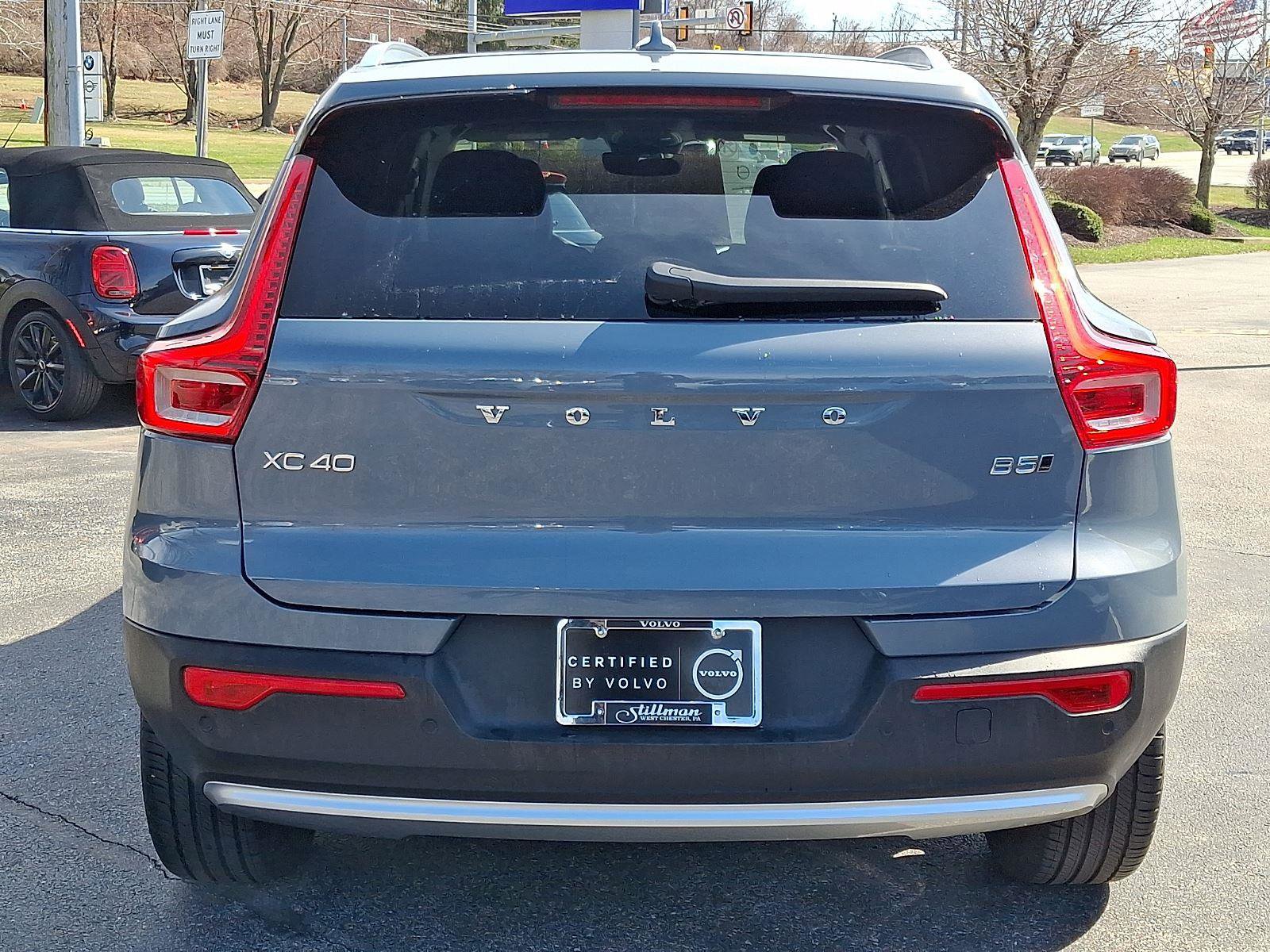 Certified 2023 Volvo XC40 B5 Core w/ Convenience Package image 5