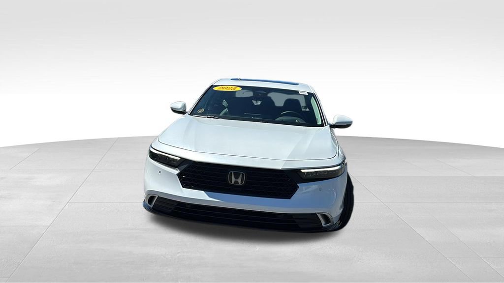 Used 2025 Honda Accord Touring image 2