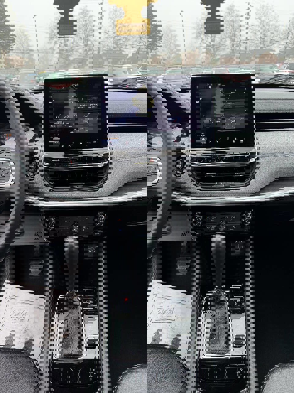 Used 2024 Jeep Compass Latitude image 13