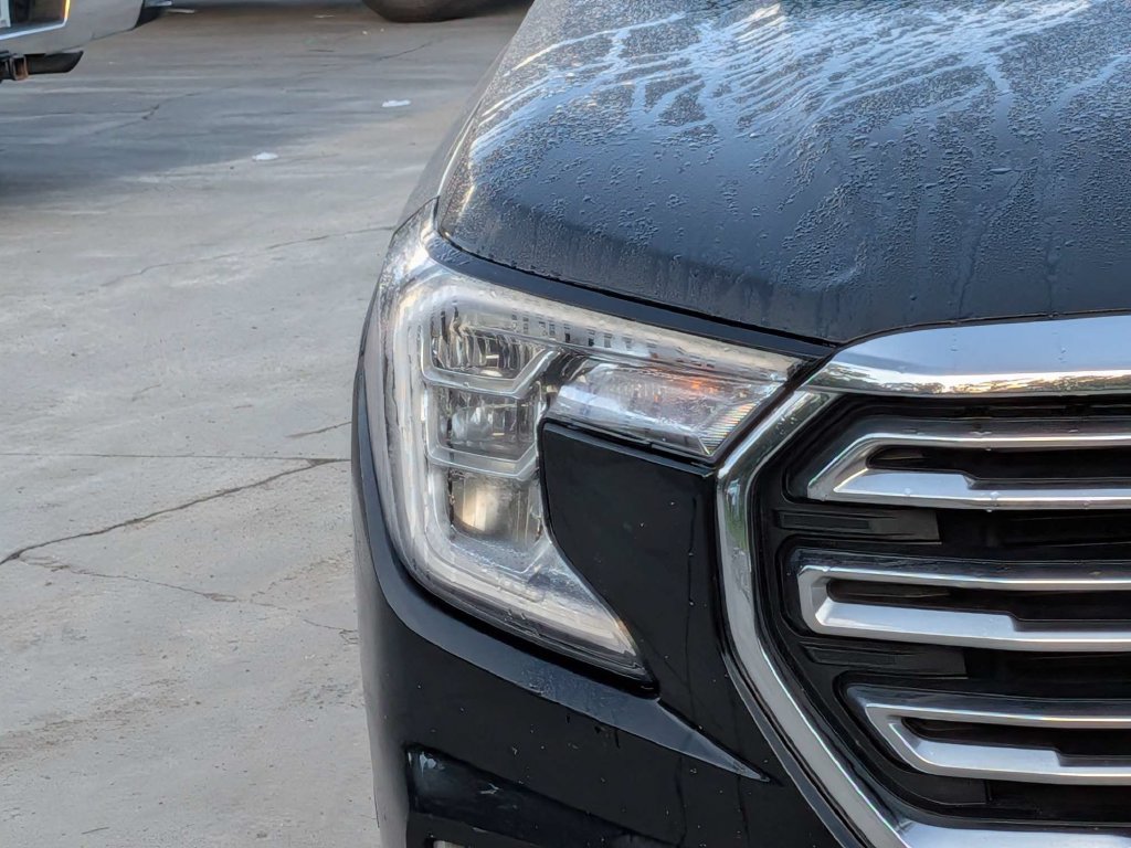 Used 2023 GMC Terrain SLT FWD image 10