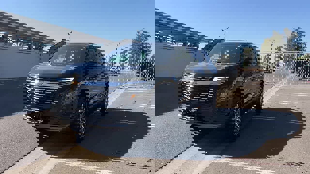 New 2026 Chevrolet Equinox LT w/ Convenience Package II image 3