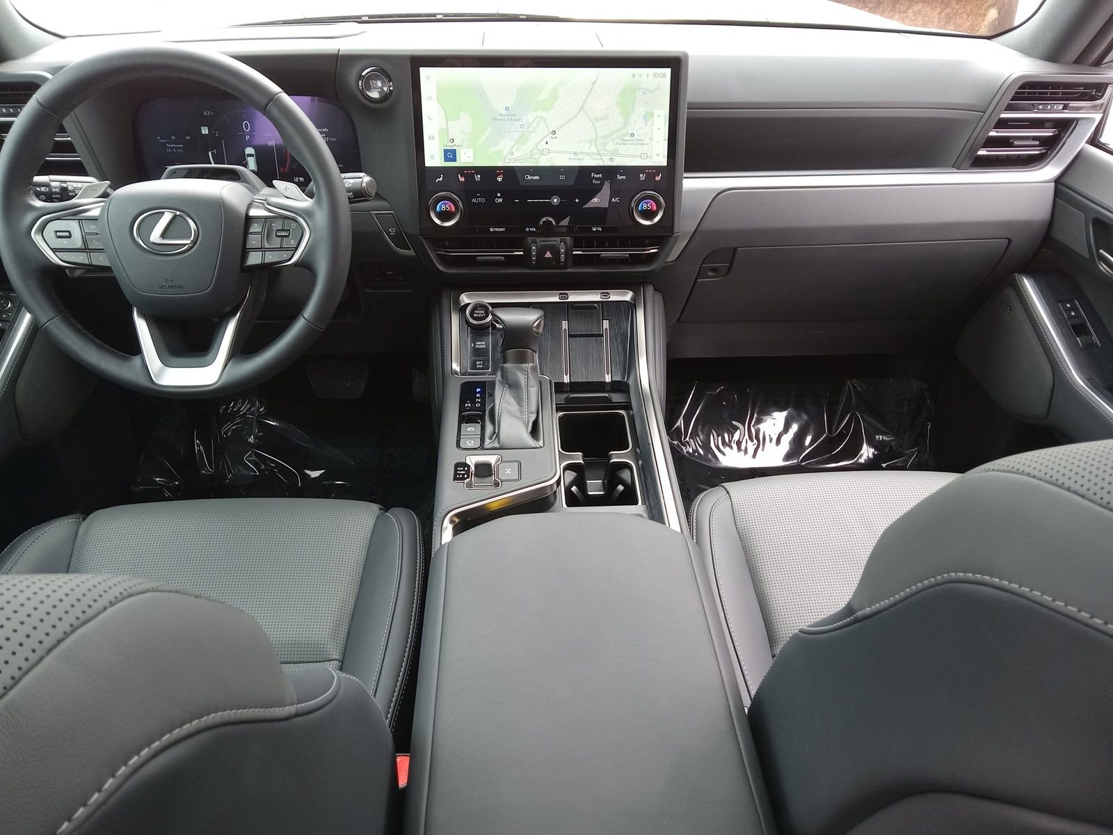 Used 2024 Lexus GX 550 w/ Accessory Package (Z1) image 15
