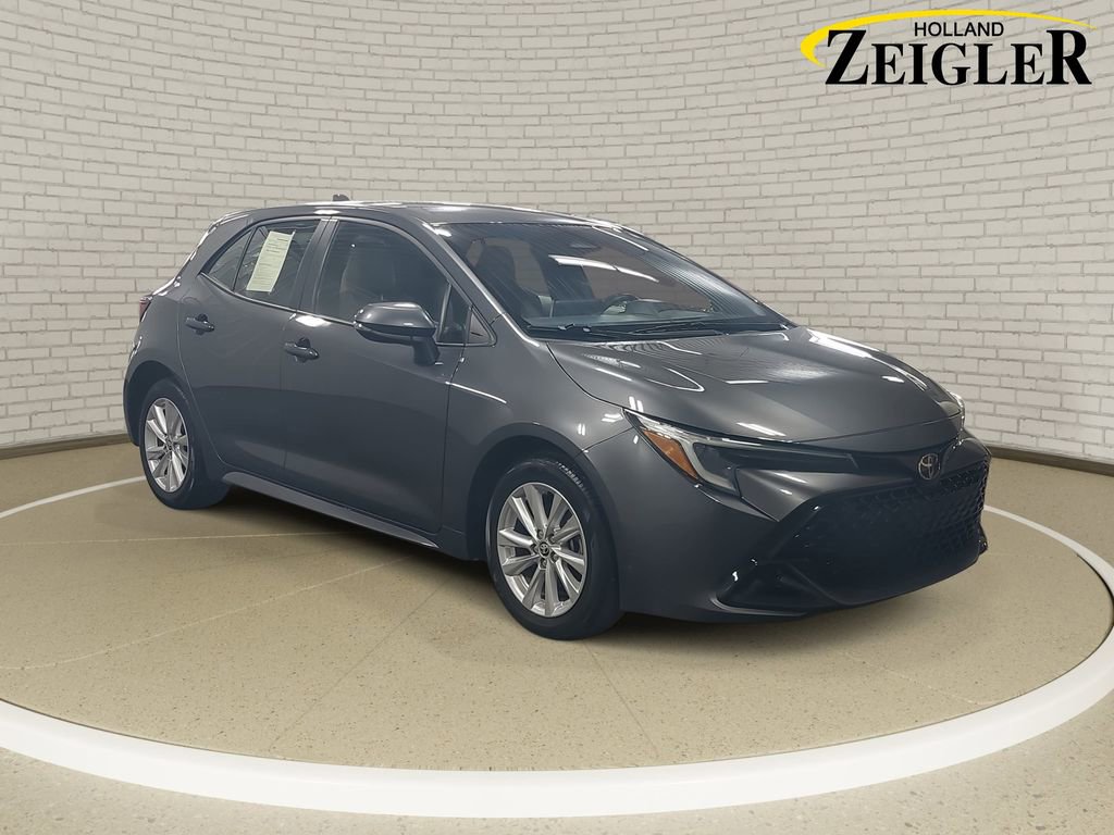 Used 2024 Toyota Corolla SE image 3