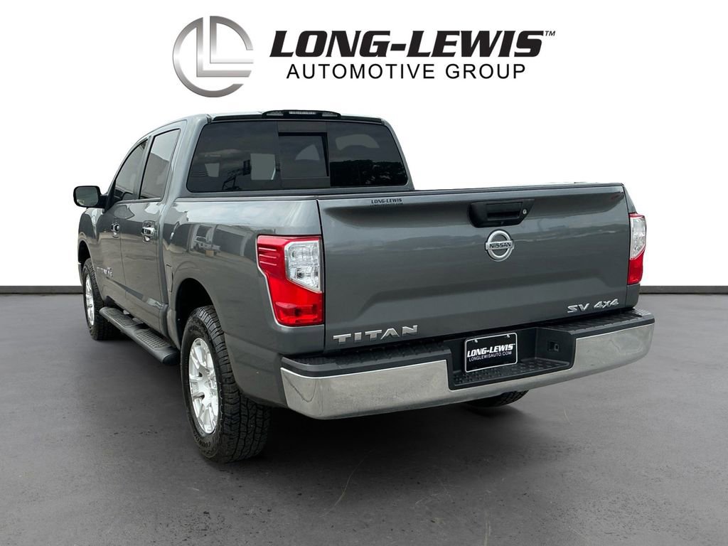 Used 2018 Nissan Titan SV AWD/4WD image 4