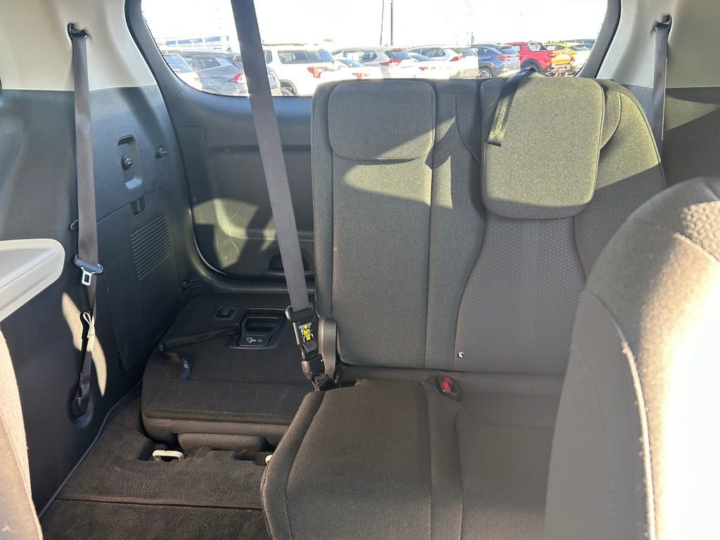 Certified 2023 Kia Carnival LX image 23
