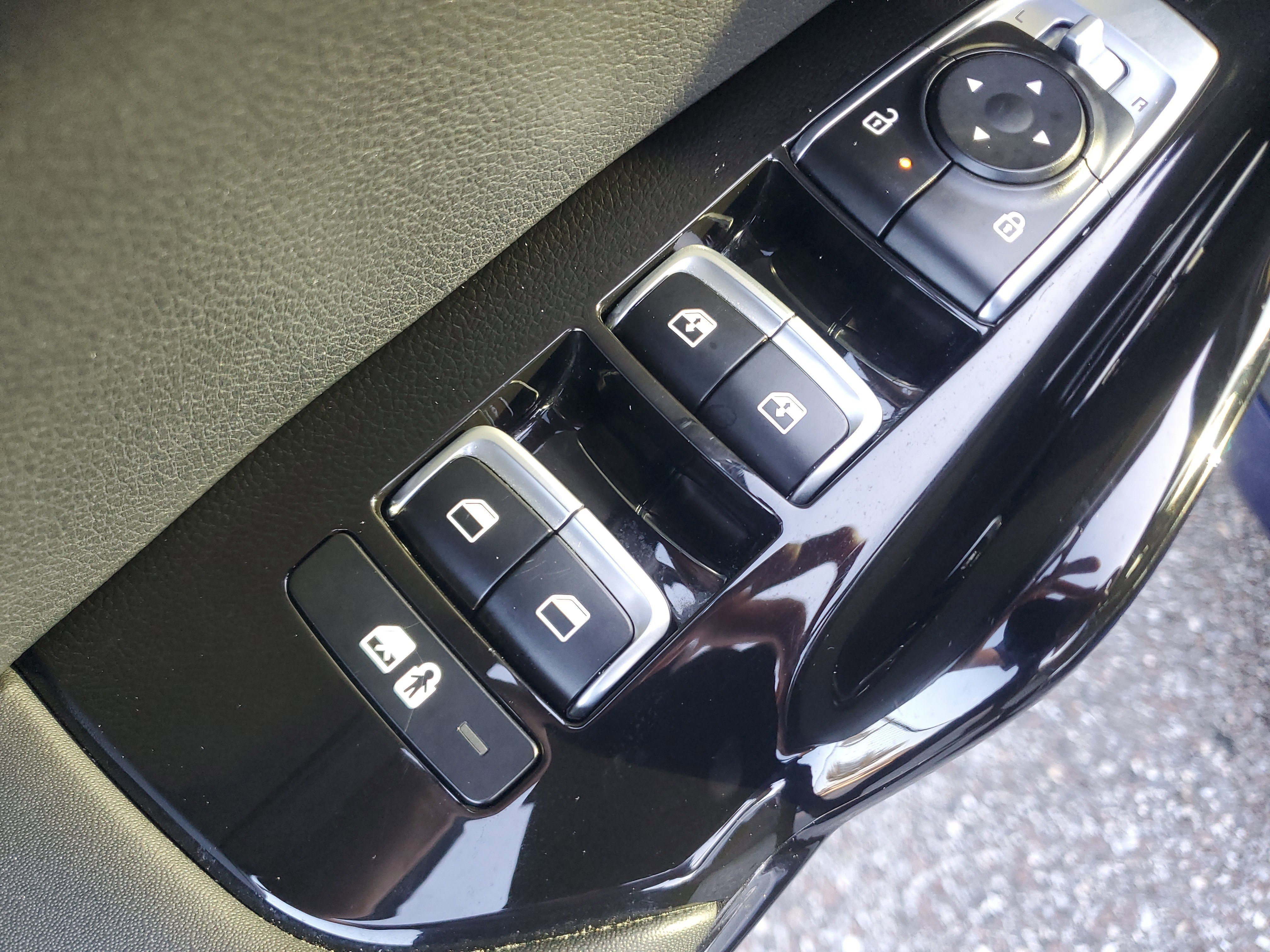 Used 2025 Kia K5 GT-Line w/ GT-Line Premium Package image 19