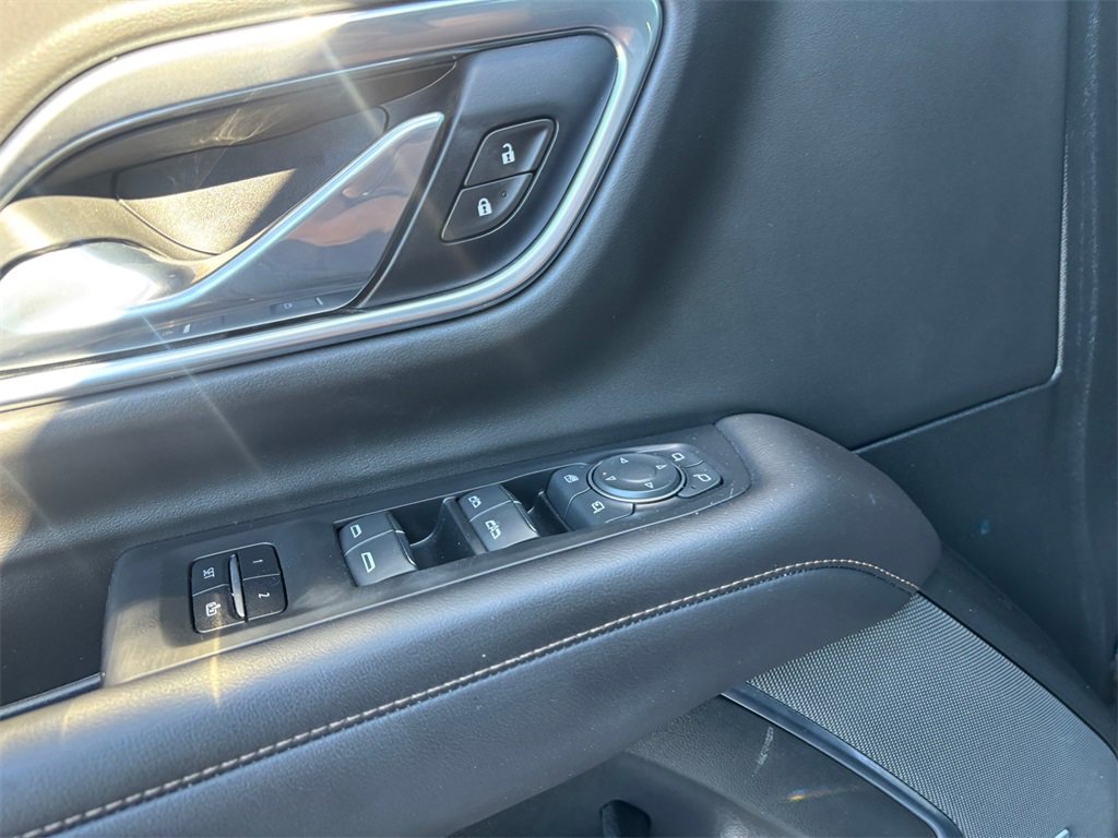 Used 2021 Chevrolet Tahoe High Country w/ Premium Package image 24