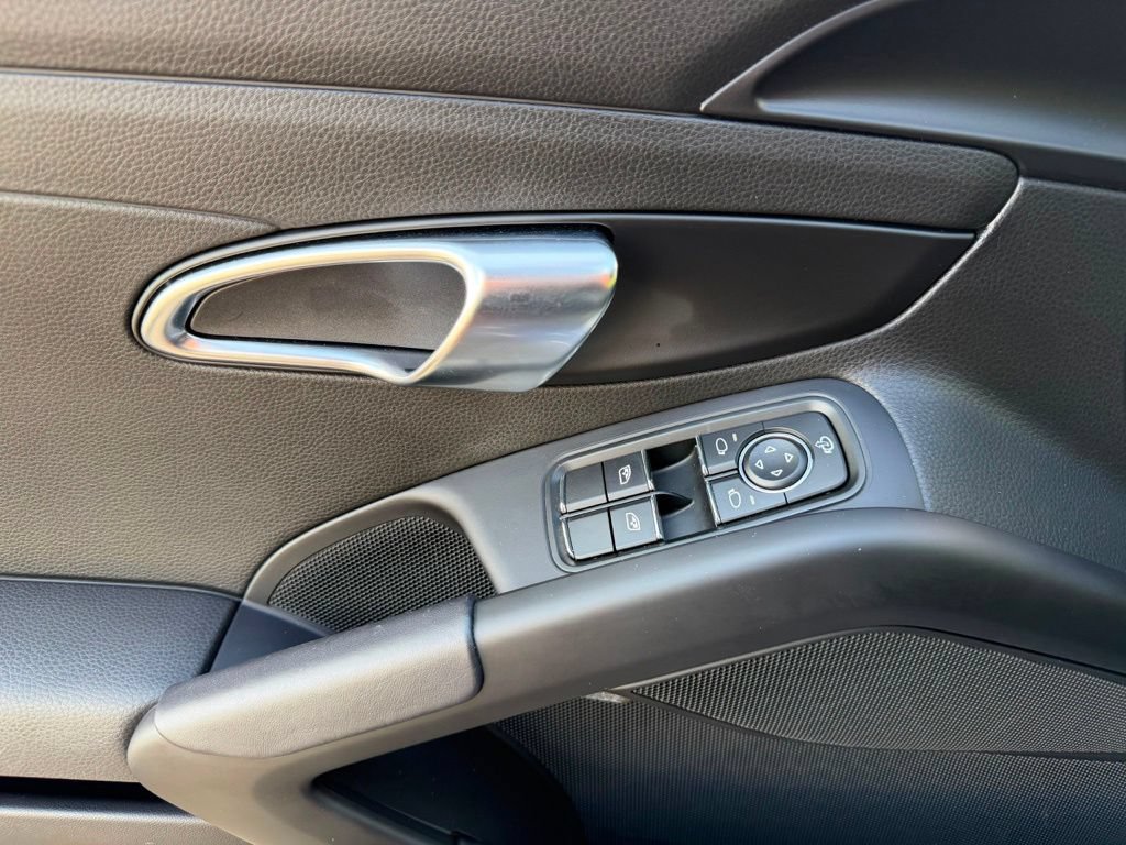 Certified 2024 Porsche 718 Cayman RWD image 8